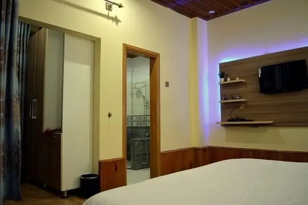 Standard Tek Büyük Yataklı Oda