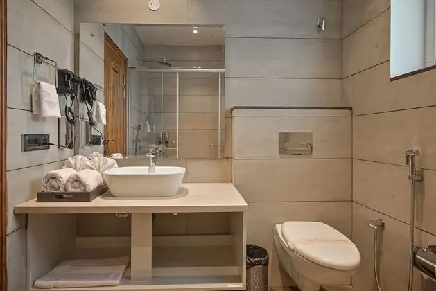 Premium Kır Evi, 1 En Büyük (King) Boy Yatak