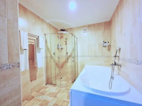 Exclusive Tek Büyük Yataklı Oda