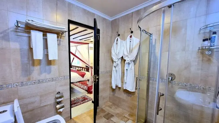 Tek Büyük veya İki Ayrı Yataklı Oda, 2 Yatak Odası