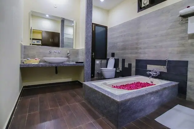 Premium Tek Büyük veya İki Ayrı Yataklı Oda, 1 En Büyük (King) Boy Yatak, Bahçe Manzaralı