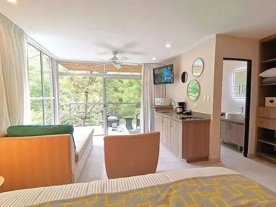Titi Deluxe Suite