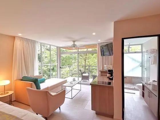 Titi Deluxe Suite