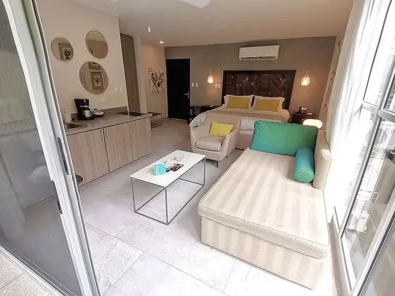 Titi Deluxe Suite