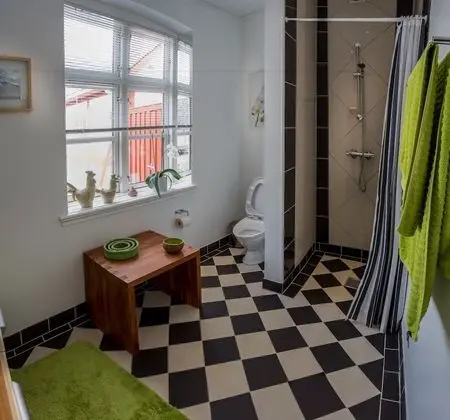 Classic Oda, 1 Büyük (Queen) Boy Yatak