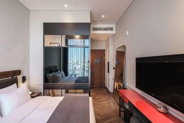 Deluxe Tek Büyük Yataklı Oda