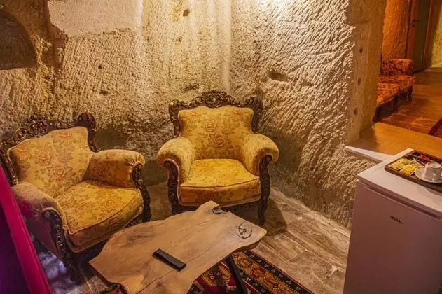 Mağara Oda - Bahçe Katı