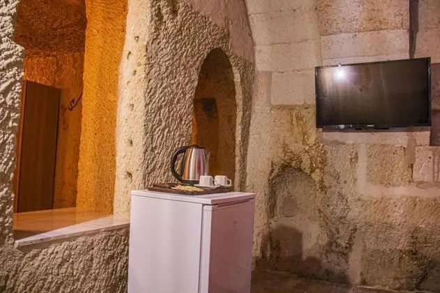 Mağara Oda - Bahçe Katı