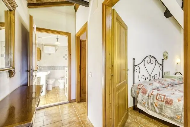 Family Apart Daire, Birden Çok Yatak, 2 Banyolu, Bahçeli (Juniper apt with shared pool family)