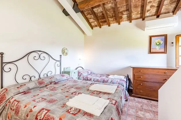 Family Apart Daire, Birden Çok Yatak, 2 Banyolu, Bahçeli (Juniper apt with shared pool family)