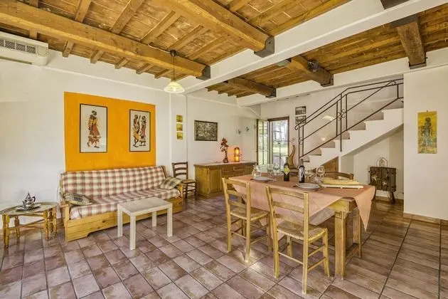 Family Apart Daire, Birden Çok Yatak, 2 Banyolu, Bahçeli (Juniper apt with shared pool family)