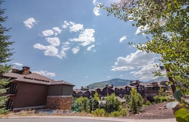Juniper Landing 102