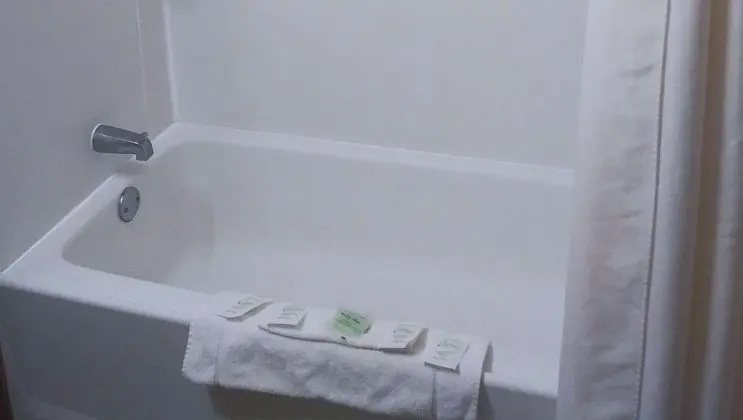 Oda, 2 Büyük (Queen) Boy Yatak, Sigara İçilmez