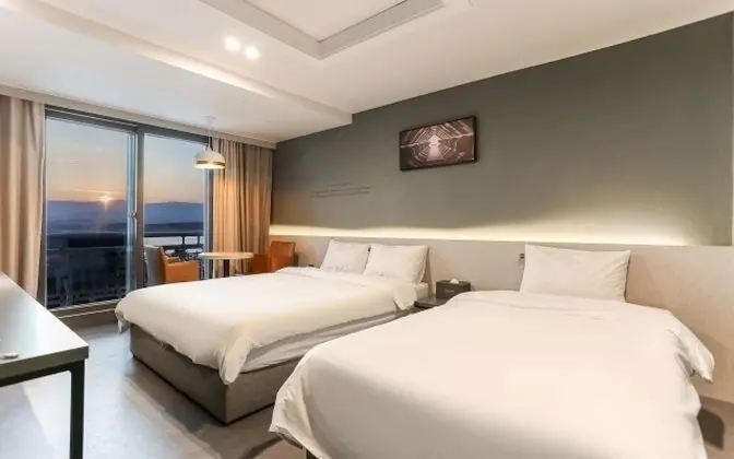 İki Ayrı Yataklı Oda, Göl Manzaralı