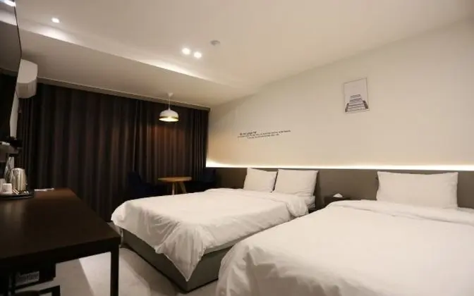 İki Ayrı Yataklı Oda, Göl Manzaralı