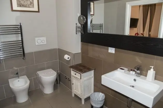 Tek Büyük Yataklı Oda (with lounge)