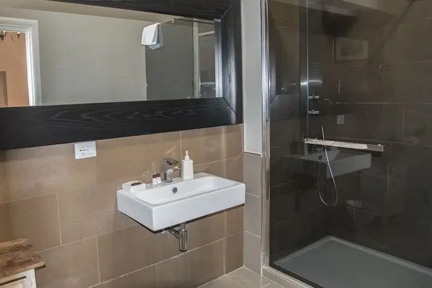 Tek Büyük Yataklı Oda (with lounge)