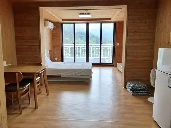 Economy Tek Büyük Yataklı Oda