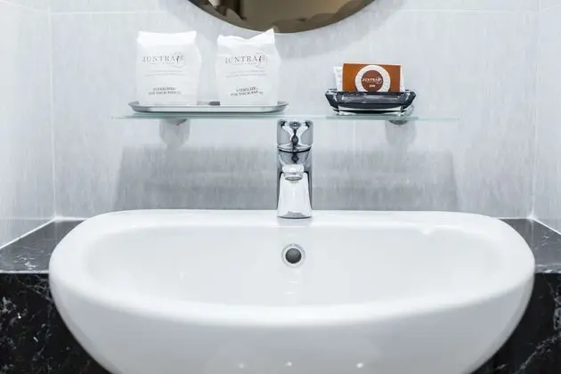 Grand Deluxe Room
