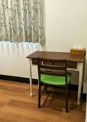 Standard Tek Büyük Yataklı Oda (Green)