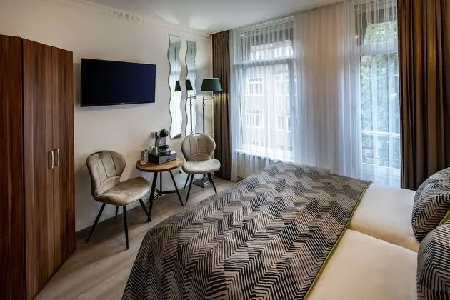 Standard Tek Büyük Yataklı Oda