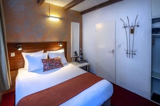 Standard Tek Büyük Yataklı Oda