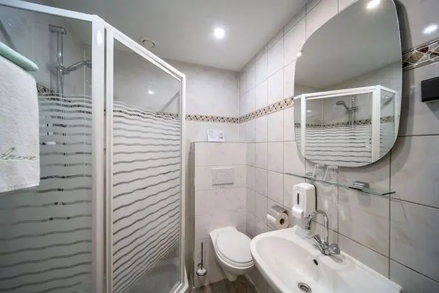 Standard Tek Büyük Yataklı Oda