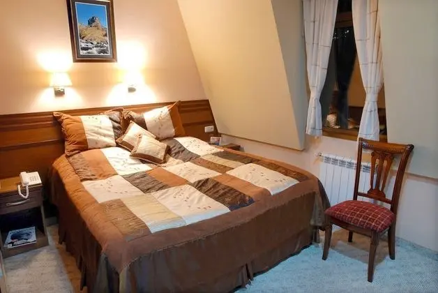 Standard Tek Büyük veya İki Ayrı Yataklı Oda (Attic,No elevator)