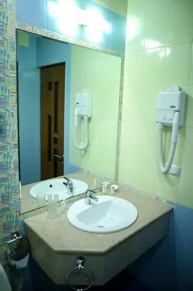 Standard Tek Büyük veya İki Ayrı Yataklı Oda (Attic,No elevator)