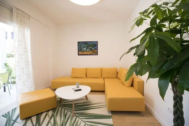 Apart Daire, Bahçe Manzaralı