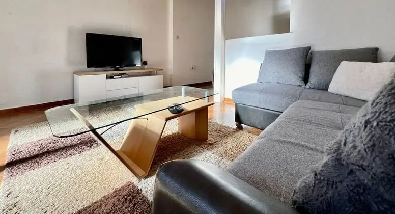 Stüdyo (Jure - ground floor studio-apartments)