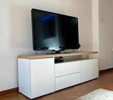 Stüdyo (Jure - ground floor studio-apartments)
