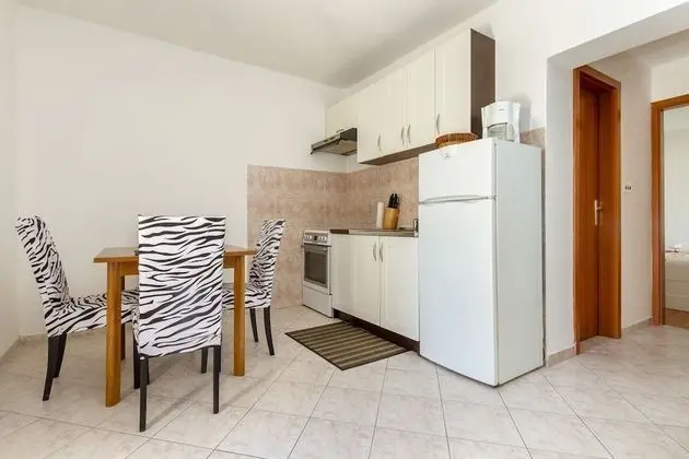 Apart Daire (Jurica - 300 m from sea - A2 Roko(2+1)