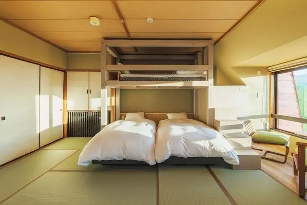 Deluxe Oda, Birden Çok Yatak, Sigara İçilmez, Dağ Manzaralı (Japanese Western Style, with 2 beds)