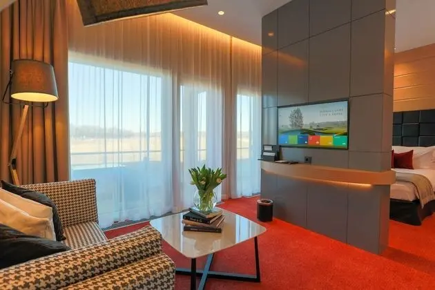 Luxury Oda, Balkon, Golf Manzaralı
