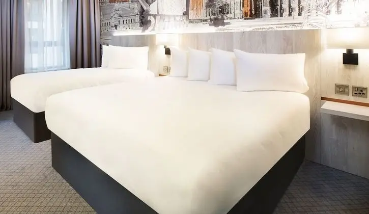 Superior Tek Büyük Yataklı Oda (and Single Bed)