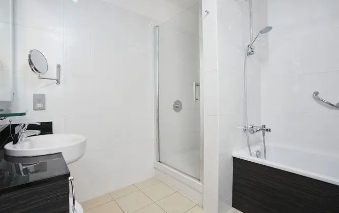 Standard İki Ayrı Yataklı Oda (1 Double & 1 Single bed)