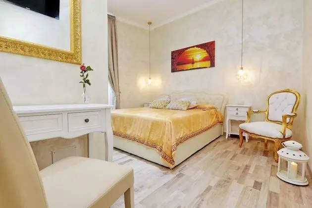 Deluxe Tek Büyük Yataklı Oda (1)