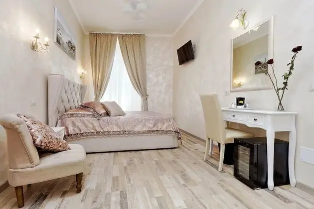 Deluxe Tek Büyük Yataklı Oda (1)