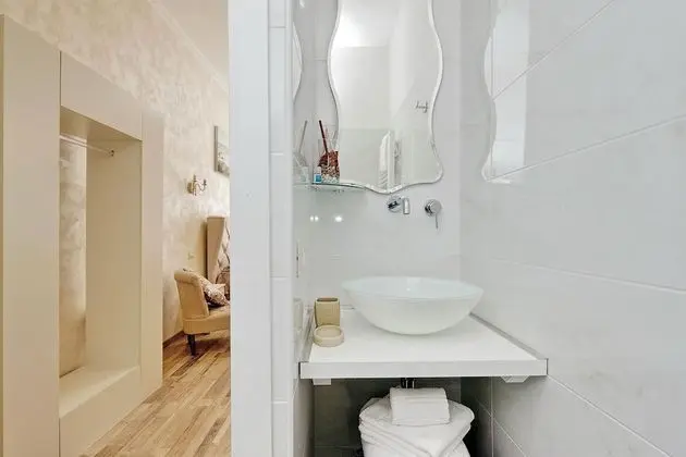 Deluxe Tek Büyük Yataklı Oda (1)