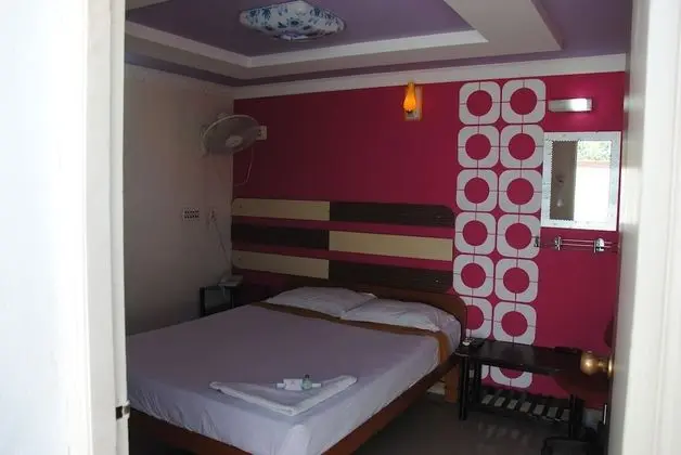 Deluxe Tek Büyük Yataklı Oda, Şehir Manzaralı, Köşe