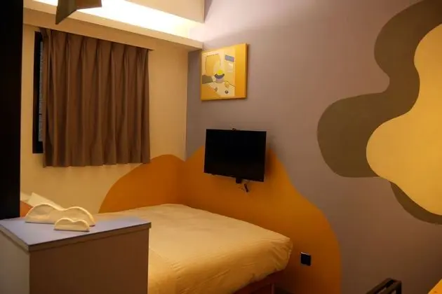 Standard Tek Büyük Yataklı Oda