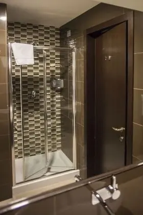 Economy Büyük Yataklı Tek Kişilik Oda, Zemin Kat