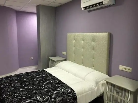 Üç Kişilik Oda