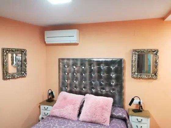 Üç Kişilik Oda