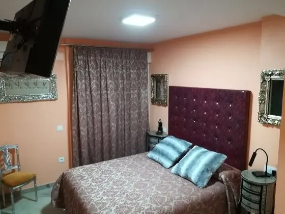 Üç Kişilik Oda