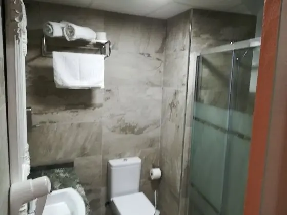 Üç Kişilik Oda