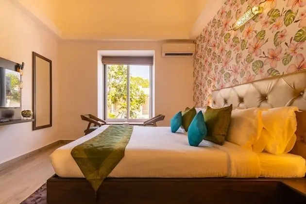 Deluxe Tek Büyük Yataklı Oda