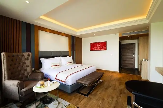 Deluxe Tek Büyük Yataklı Oda
