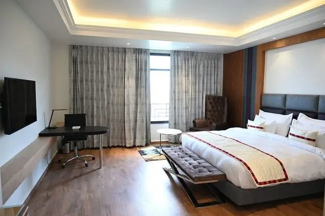 Deluxe Tek Büyük Yataklı Oda